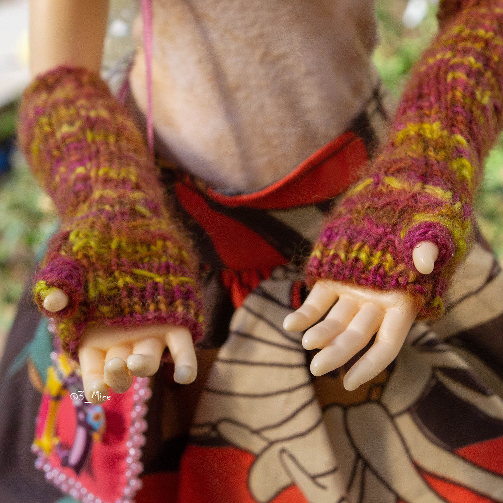 Minifee Multicolored handknitted mittens