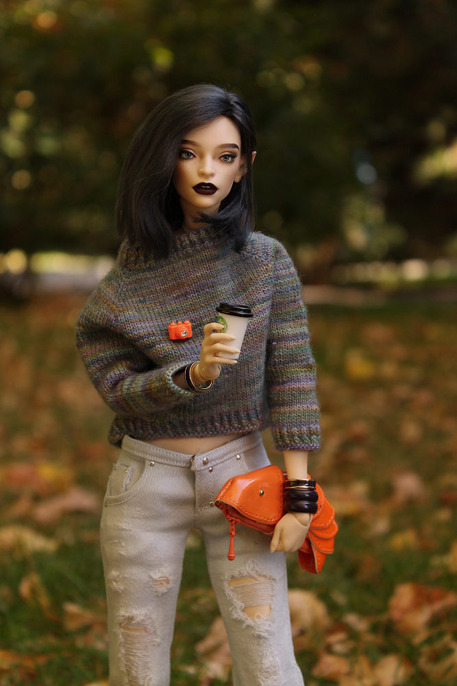 свитер модного силуэта для кукол Натальи Лосевой и других