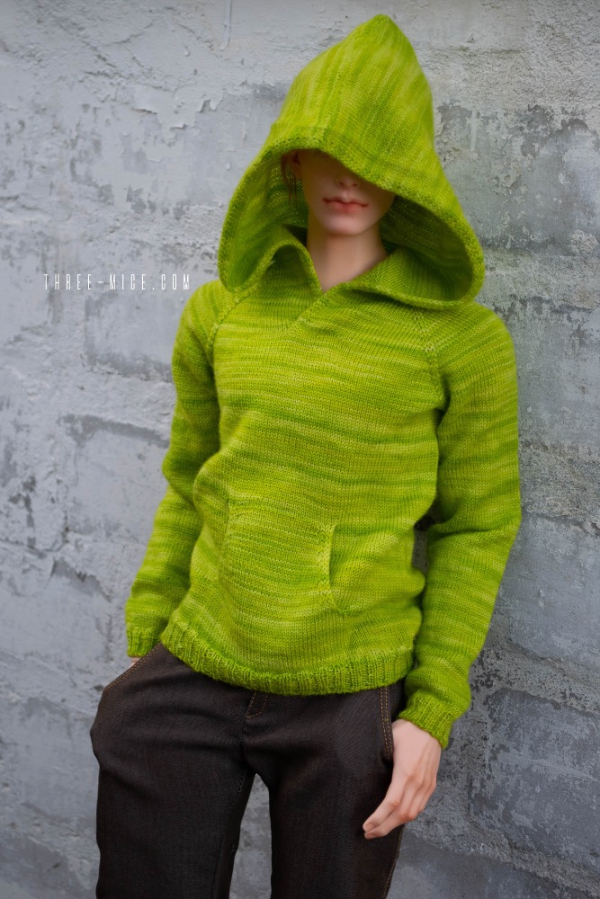 Handknitted apple-green hoodie for 70cm BJD boy / Pygmalion Teia 71