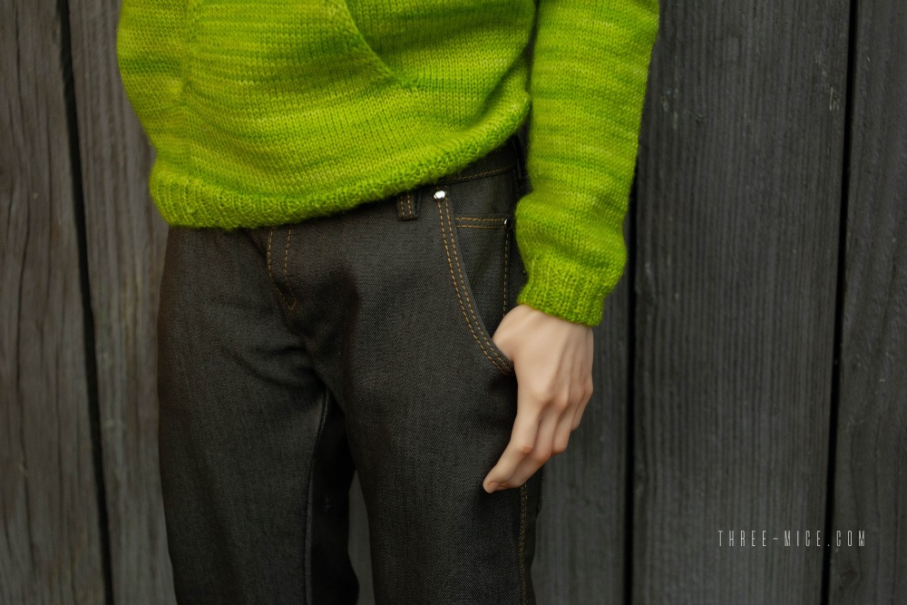 Loose fitting brown jeans for Pygmalion Teia 71, BJD